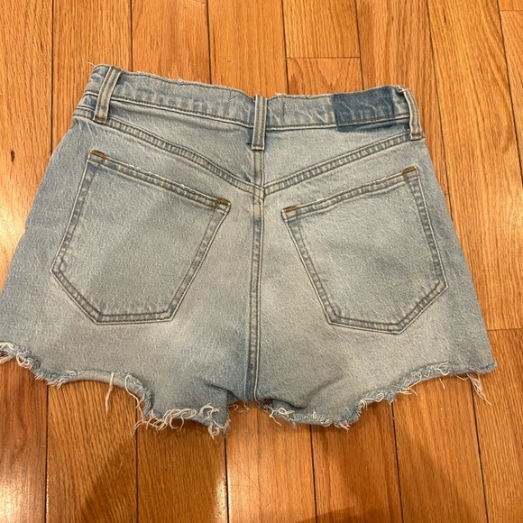 Abercrombie Mom Short High-Rise - Picture 5 of 5